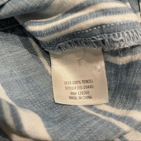 Harper Sleeveless Striped Chambray Button Up Top Extra Small - Picture 5 of 6